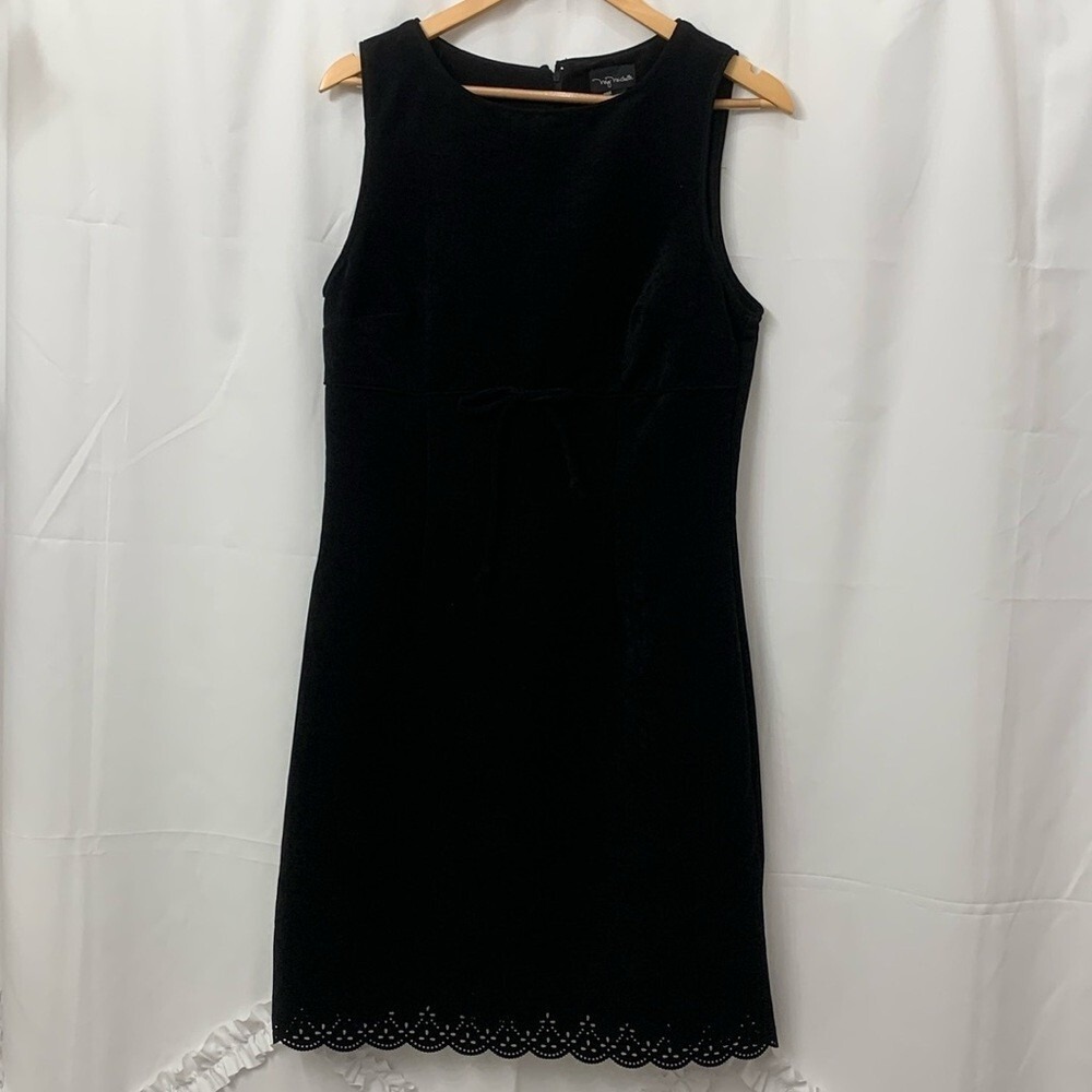 My Michelle Black Sleeveless Sheath Dress Eyelet Hem Size 13/14 Made in USA